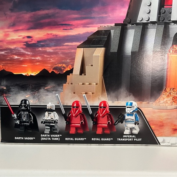 LEGO Star Wars Darth Vader's Castle 75251 Retired - Picture 4 of 10